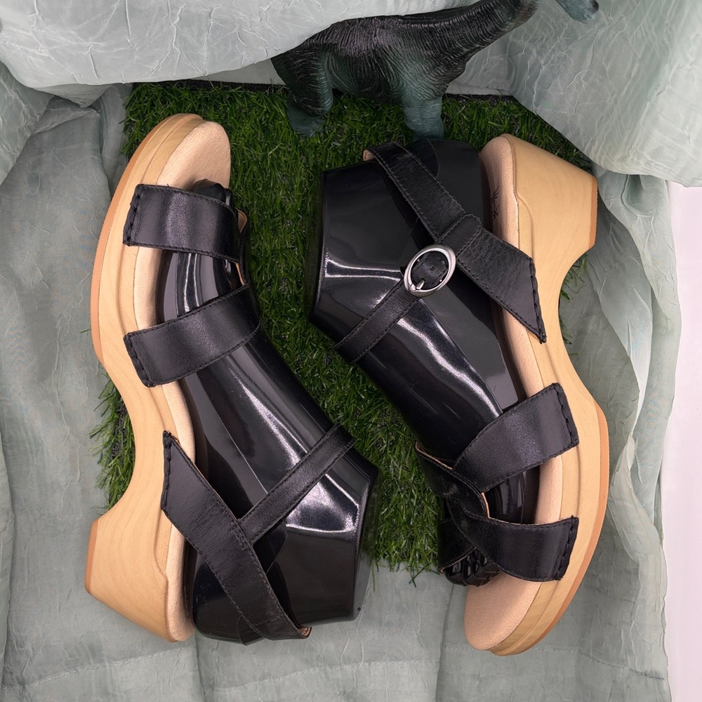 Dansko Women’s Karmen Black Leather Platform Wedge Sandals - 38 - Picture 3 of 14